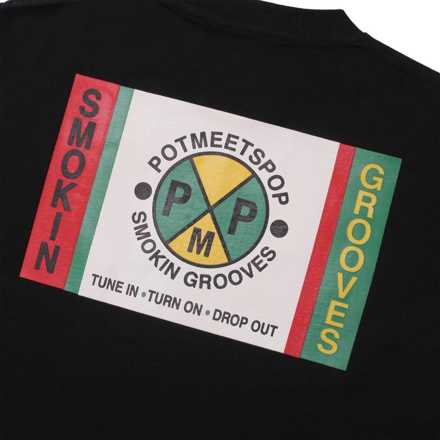 Pot Meets Pop Kaos Lengan Pendek - Smokin Grooves Tee Black Ss`25 - T'shirt