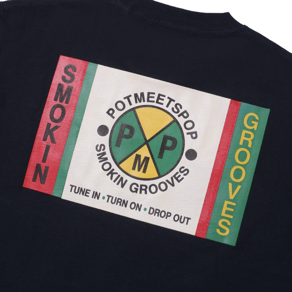 Pot Meets Pop Kaos Lengan Pendek - Smokin Grooves Tee Navy Ss`25 - T'shirt