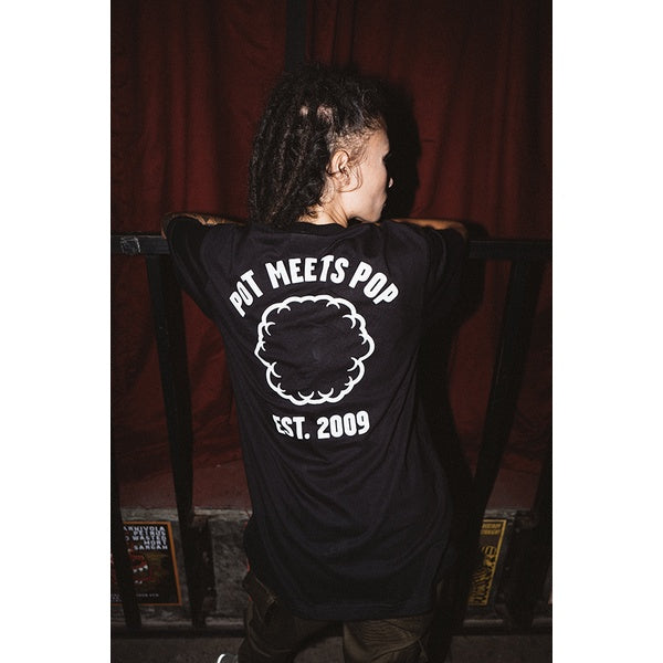 Pot Meets Pop Tshirt - Logo Smoke Tee Black Ss21